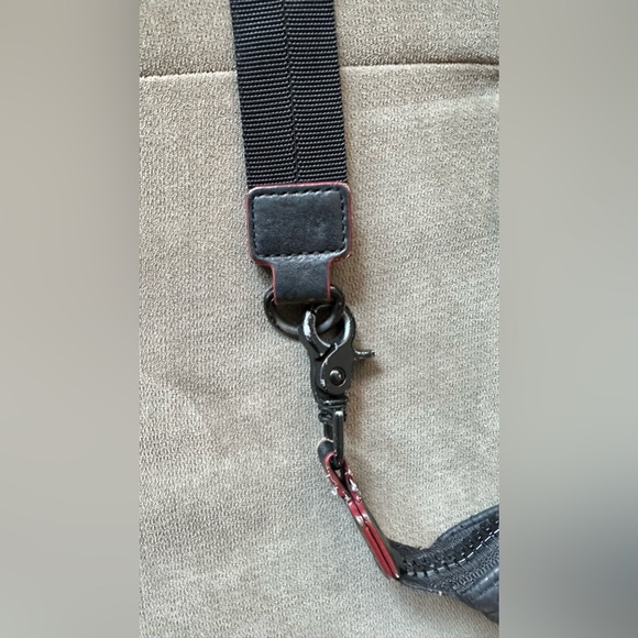 MZ Wallace Black Oxford Quilted Medium Sutton Tote Bag - Picture 4 of 12